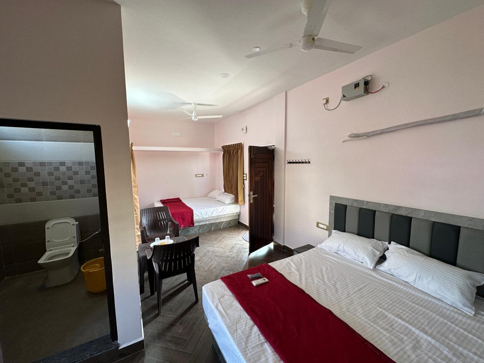 Om Lingeswaran Home Stay Tiruvannāmalai エクステリア 写真