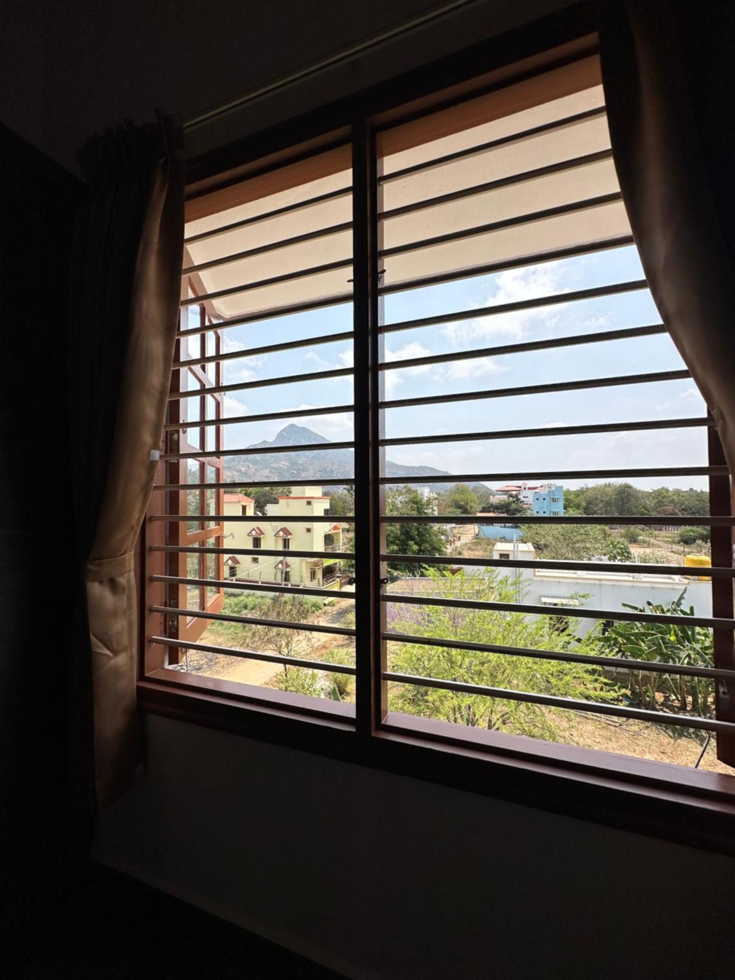 Om Lingeswaran Home Stay Tiruvannāmalai エクステリア 写真