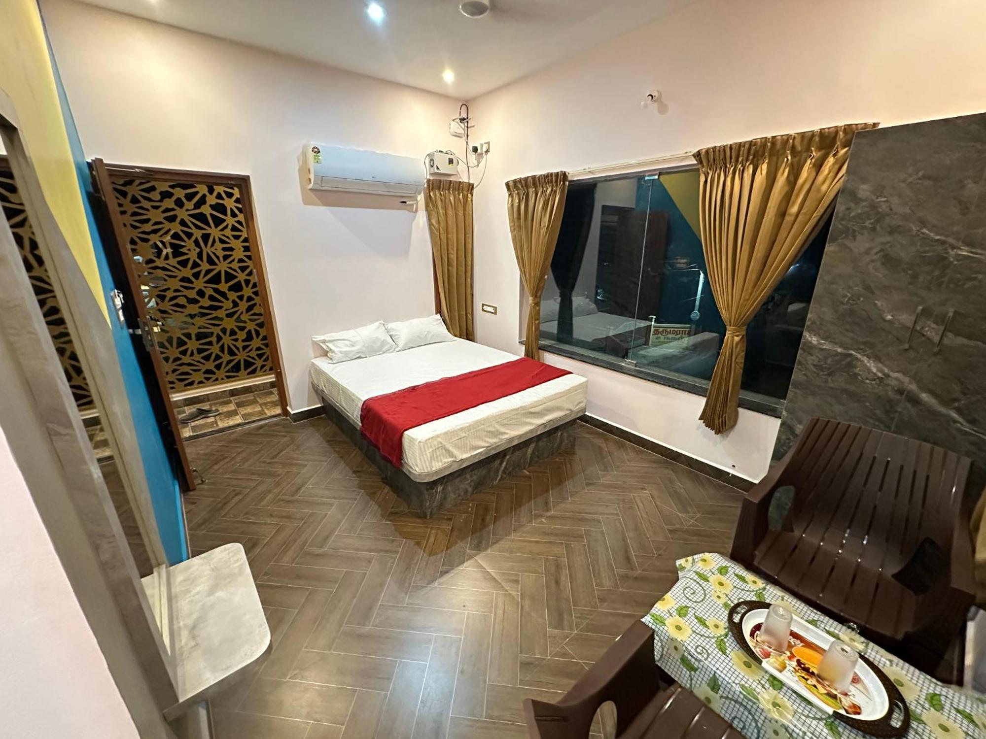 Om Lingeswaran Home Stay Tiruvannāmalai エクステリア 写真
